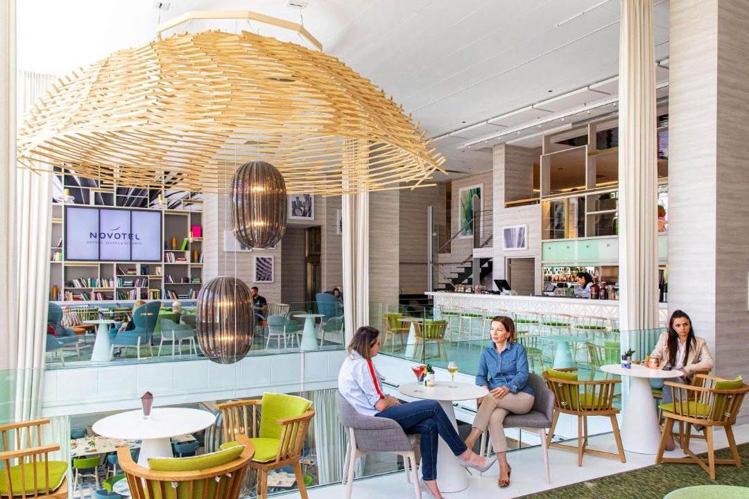 Photo of Others in Les Fleurs