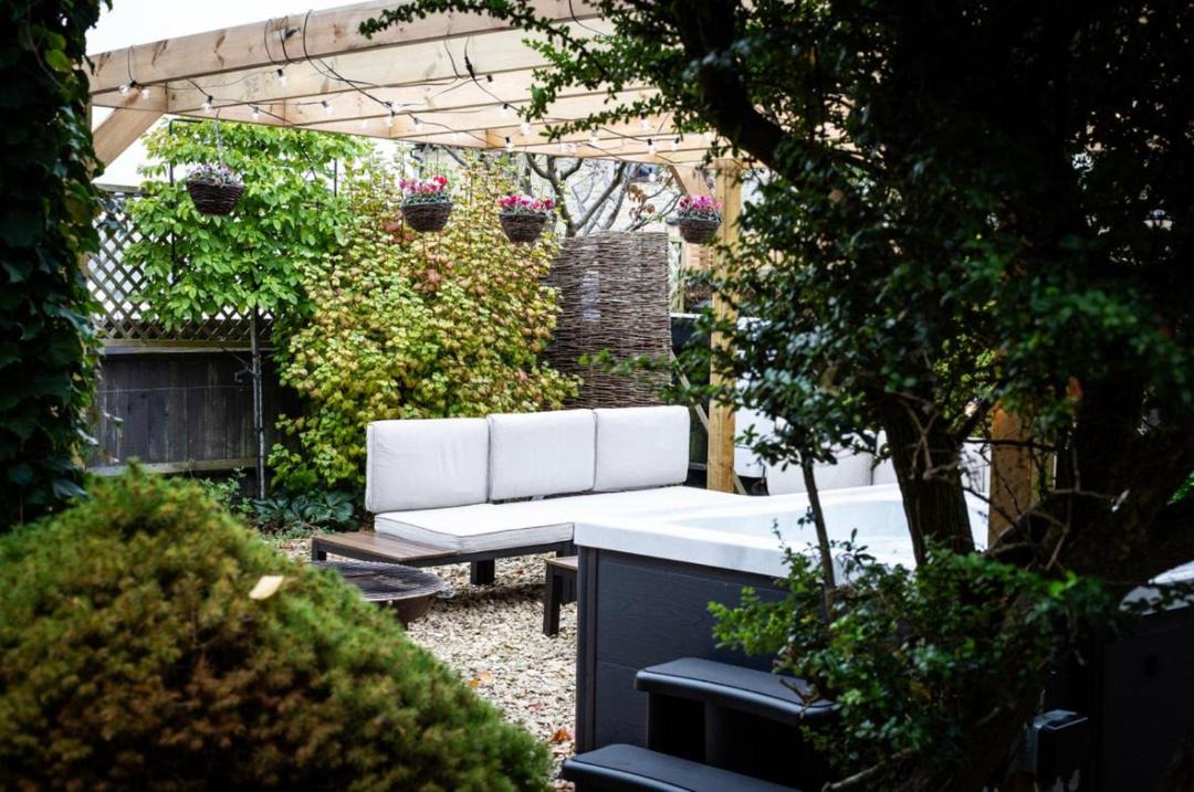 Photo of Others in Witney