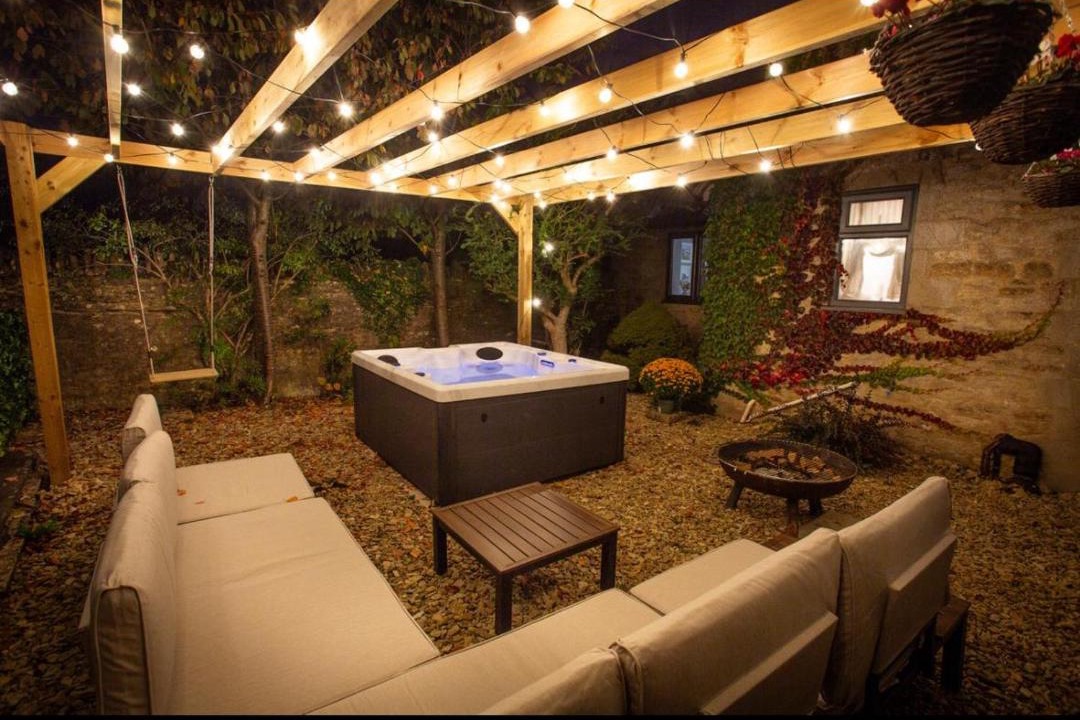 Photo of Others in Witney