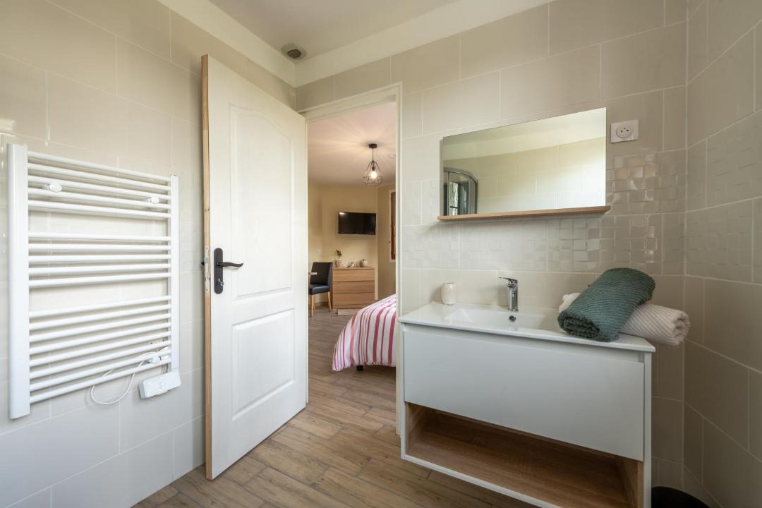 Photo of Bathroom in Saint-Quentin-Lamotte-Croix-au-Bailly