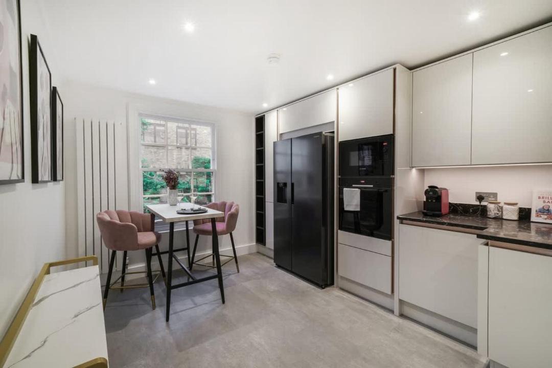 Photo of Others in Pembridge