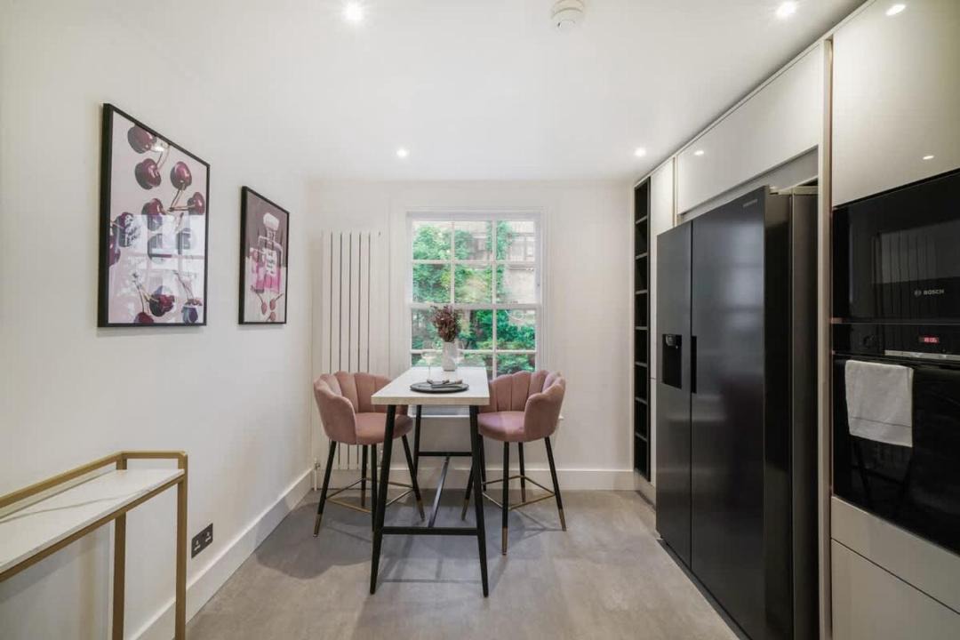 Photo of Others in Pembridge