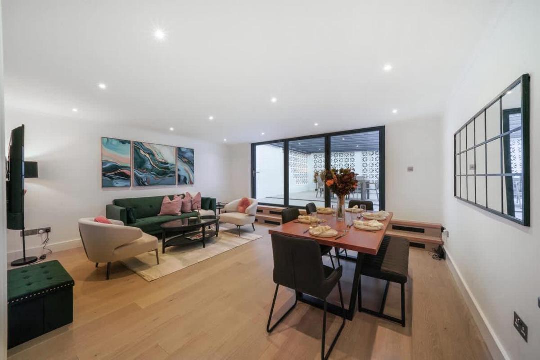 Photo of Others in Pembridge