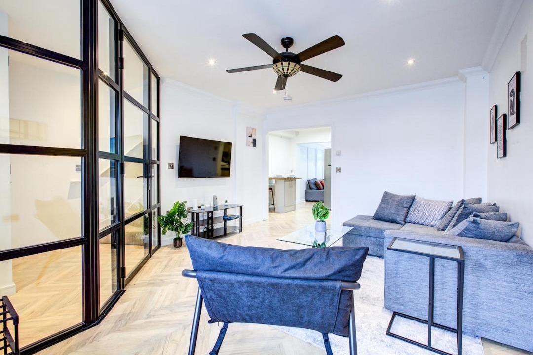 Photo of Others in Iver