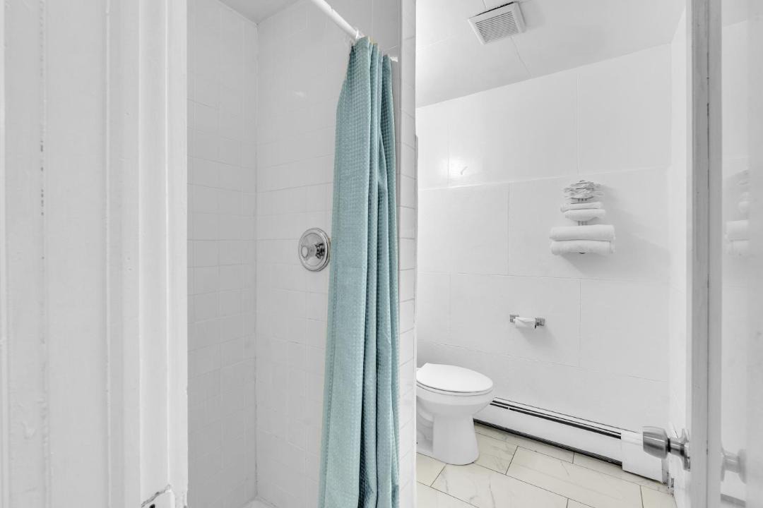 Photo of Others in Linden