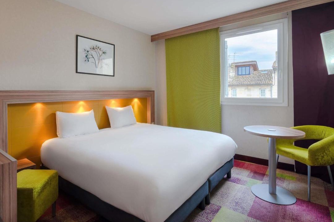 Photo of Bedroom in Libourne