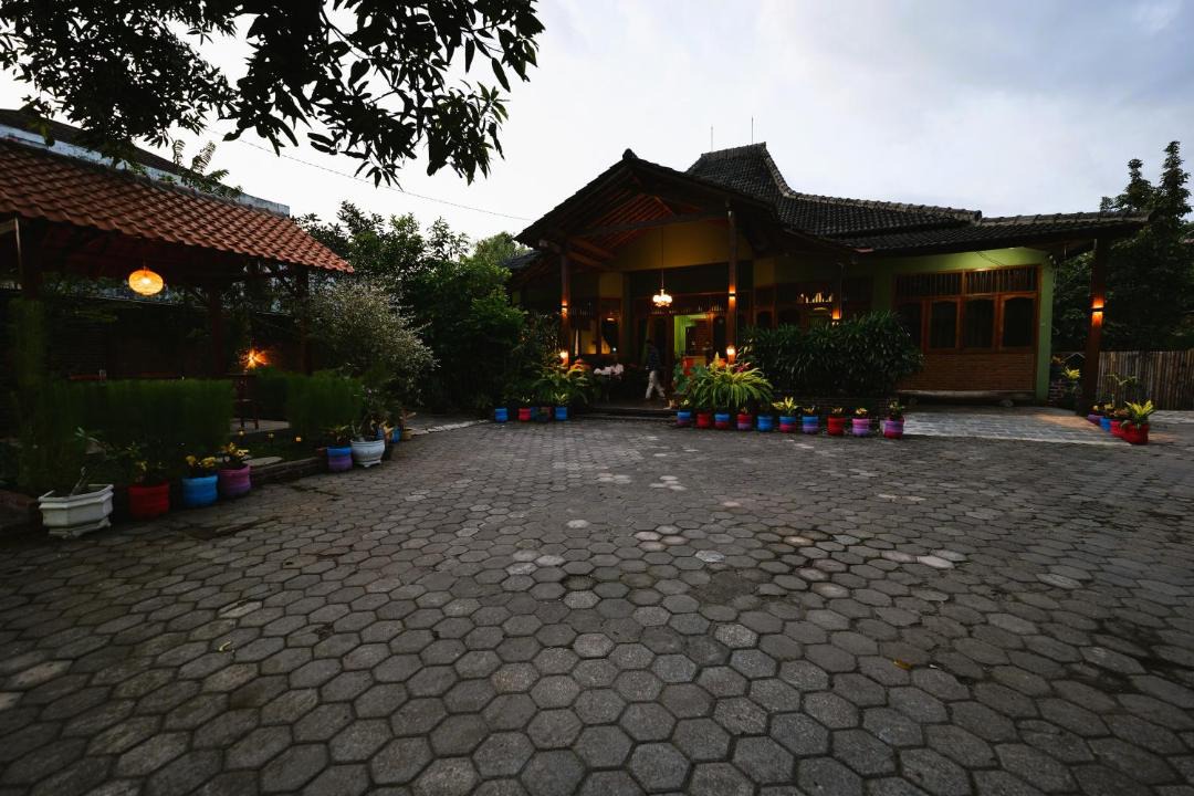 Photo of Others in Sewon