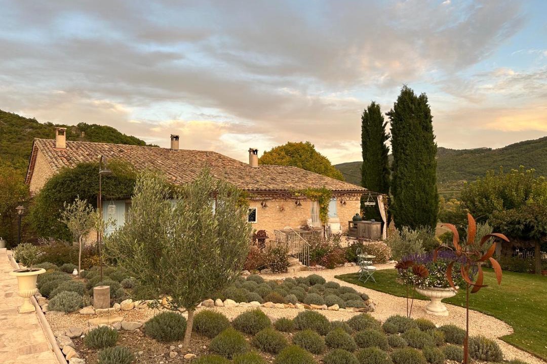 Photo of Others in Bevons