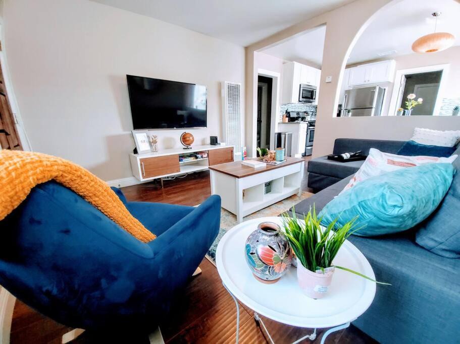 Photo of Livingroom in Golden Hill