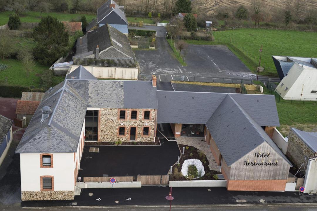 Photo of Others in Carantilly