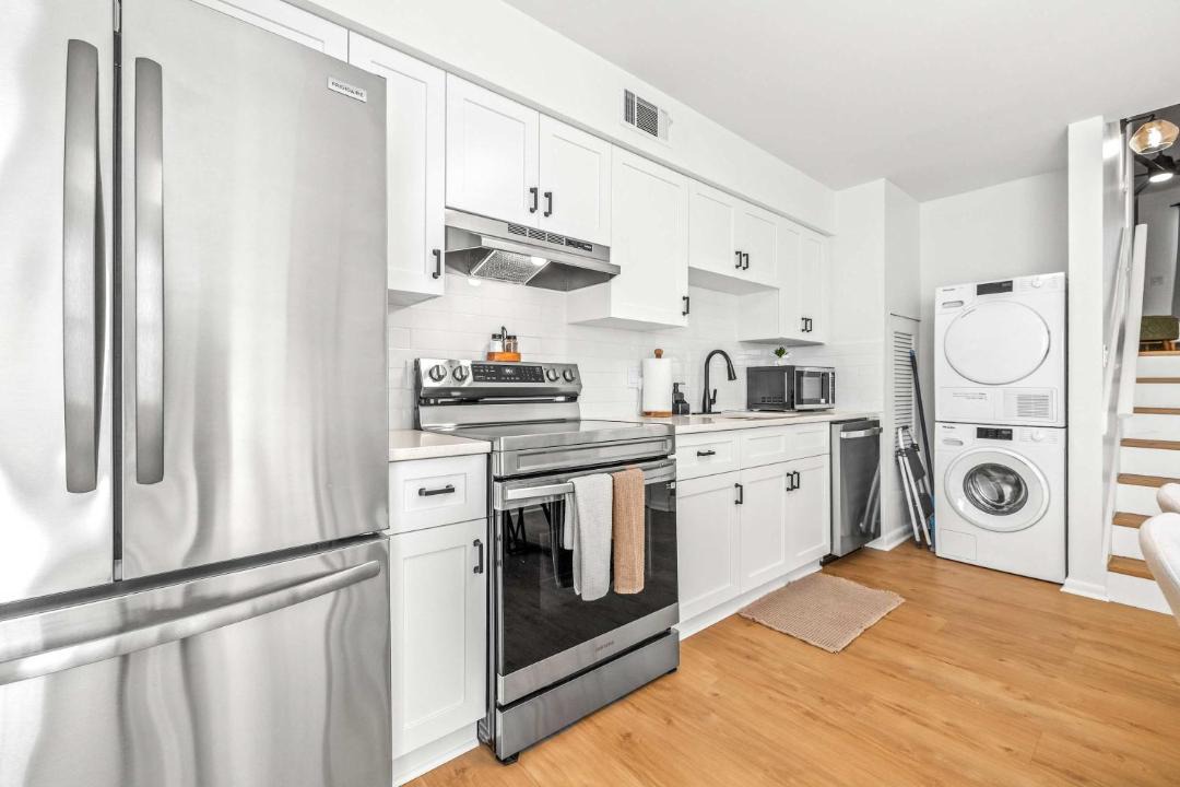 Photo of Kitchen in Fairoaks Manhattan Manor