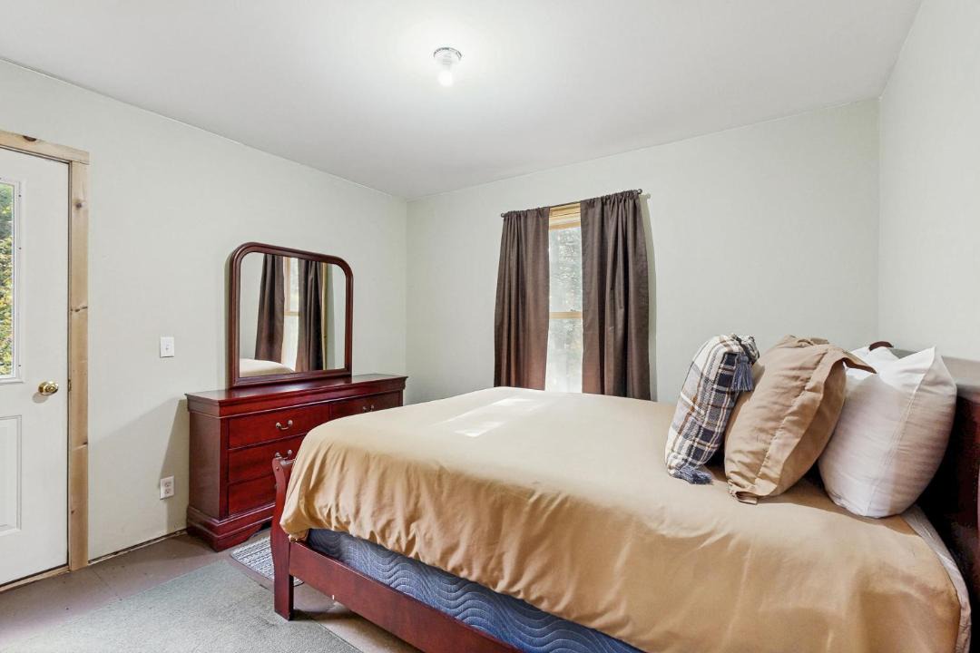 Photo of Bedroom in Jeffersonville