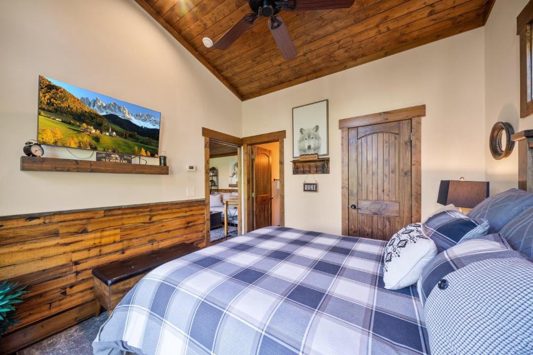 Photo of Bedroom in Banner Elk