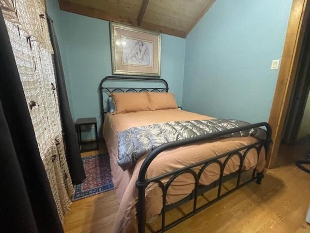 Photo of Bedroom in Marblemount