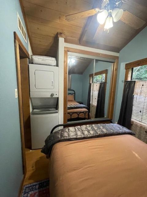 Photo of Bedroom in Marblemount