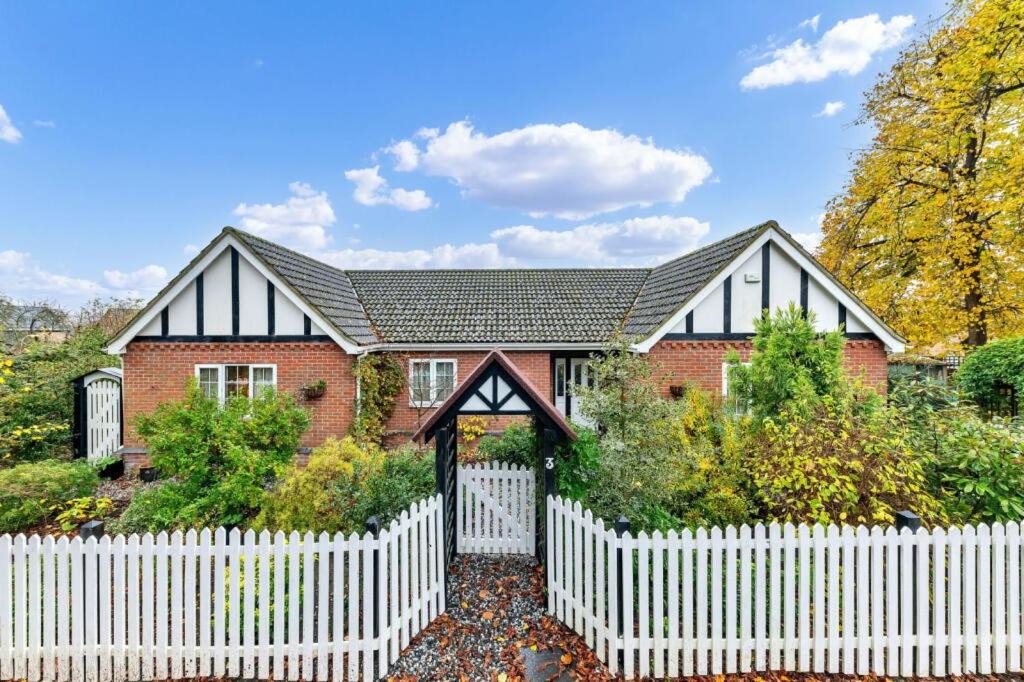 Photo of Others in Moffat