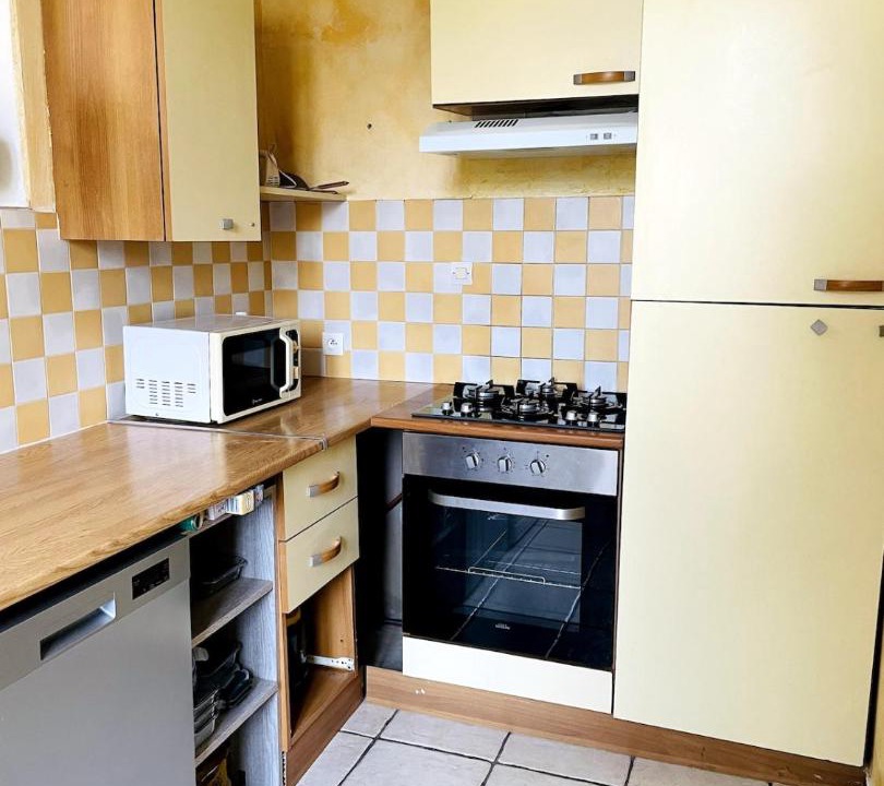 Photo of Kitchen in Brains-sur-Gee