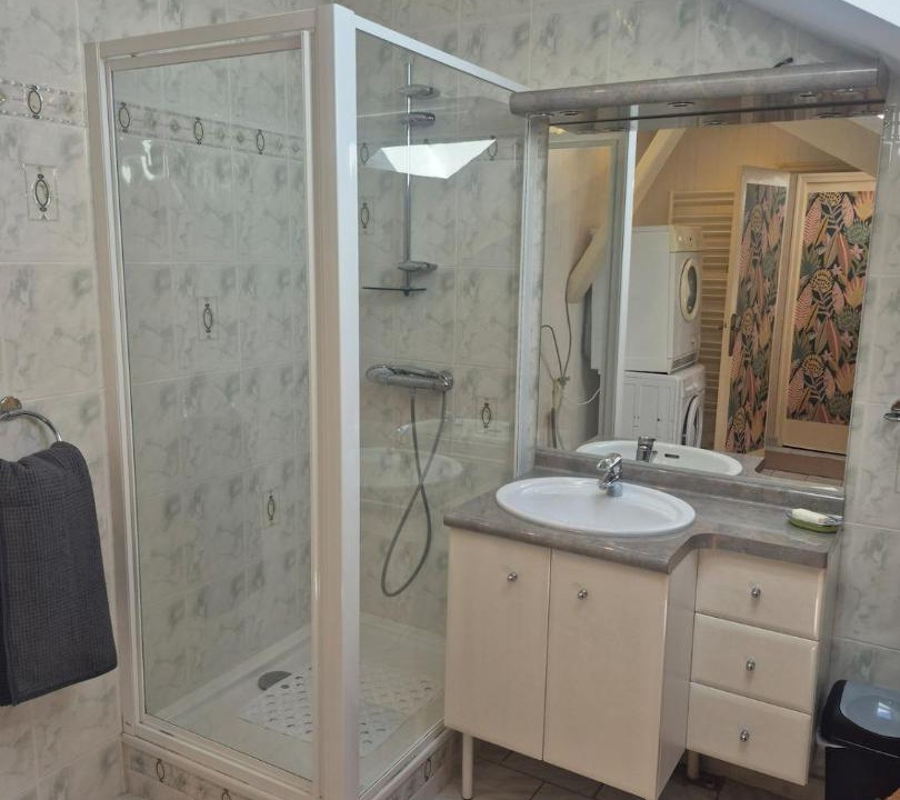 Photo of Bathroom in Noyant-Villages