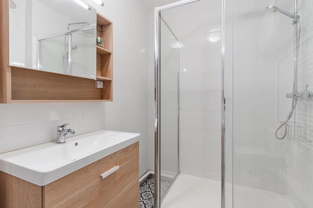 Photo of Bathroom in Deauville City Centre