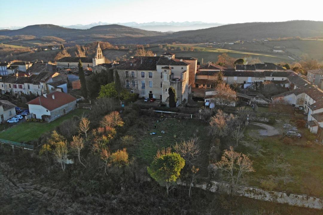 Photo of Buildings in Alan