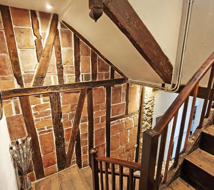 Photo of Others in Alan