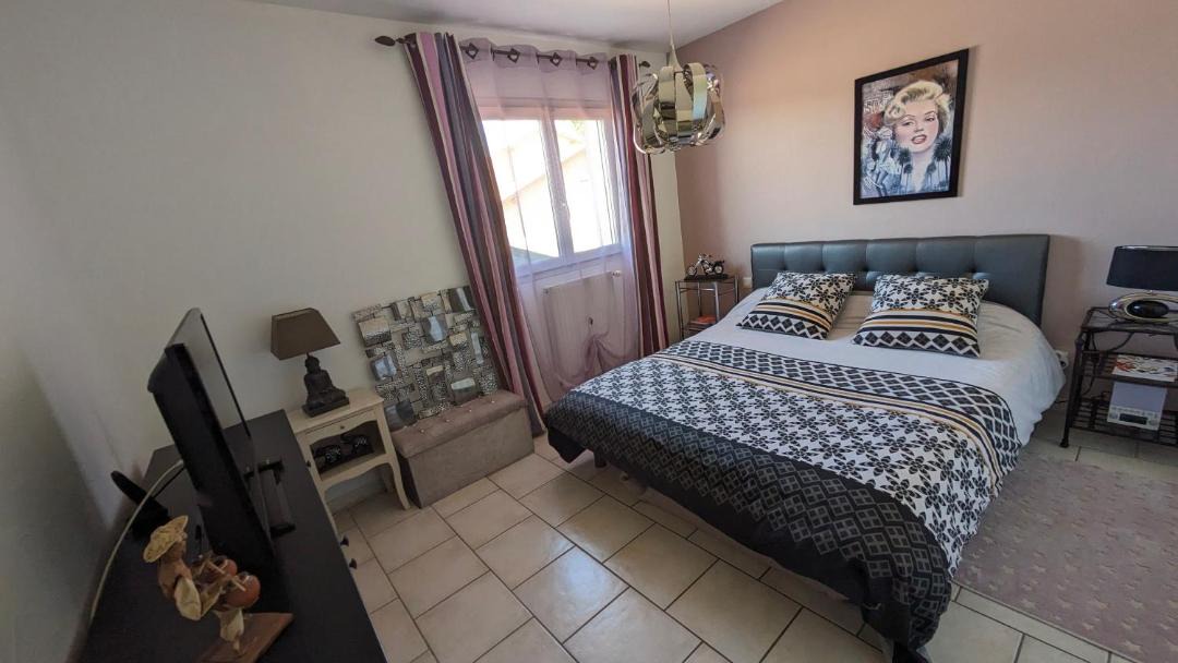 Photo of Others in Gap