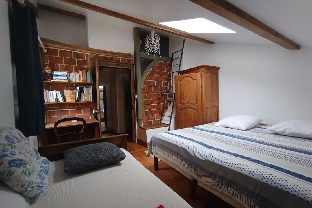 Photo of Bedroom in Saint-Marc-sur-Seine