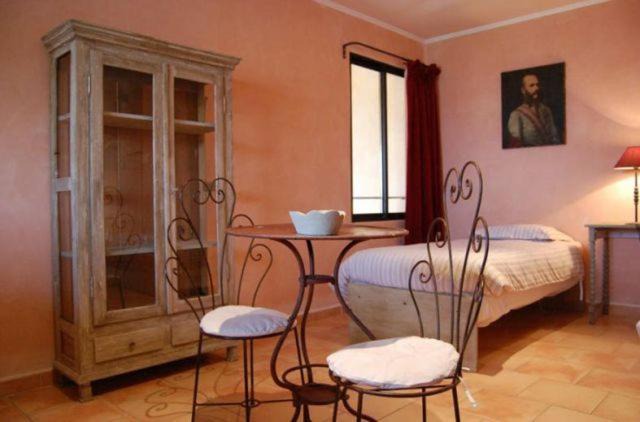 Photo of Livingroom in Coustellet