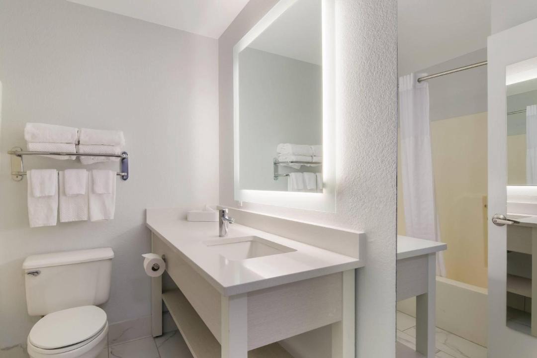 Photo of Bathroom in Centennial