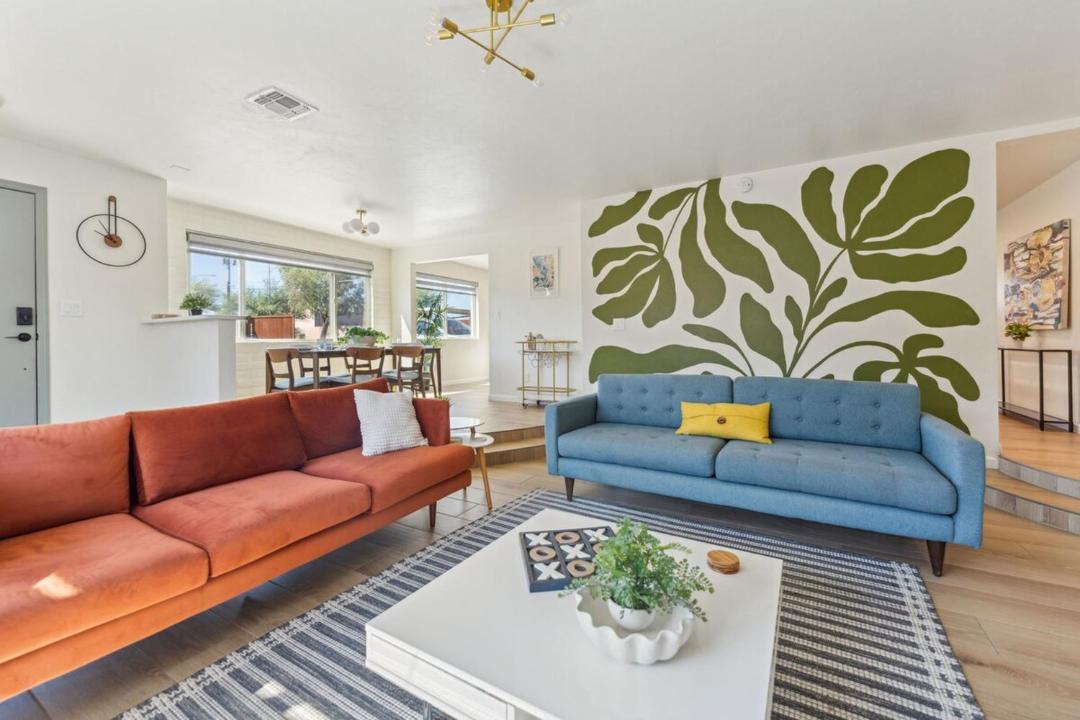 Photo of Livingroom in Mitman