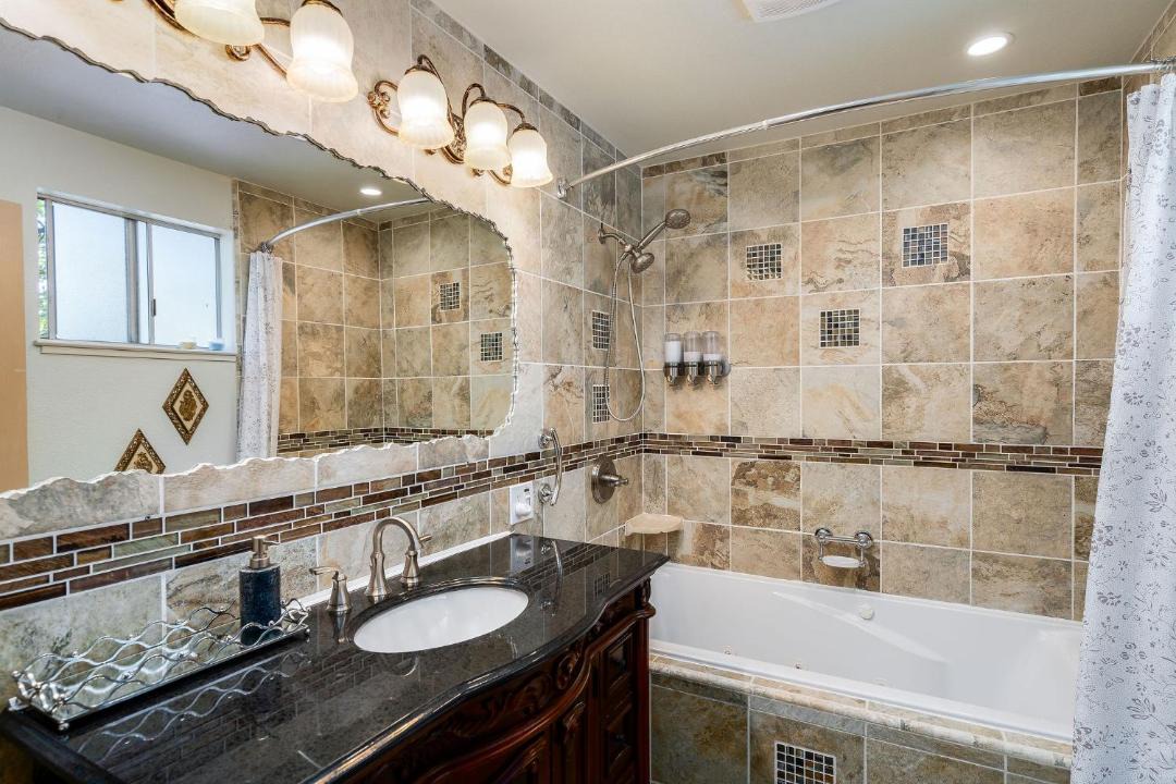 Photo of Bathroom in Calistoga