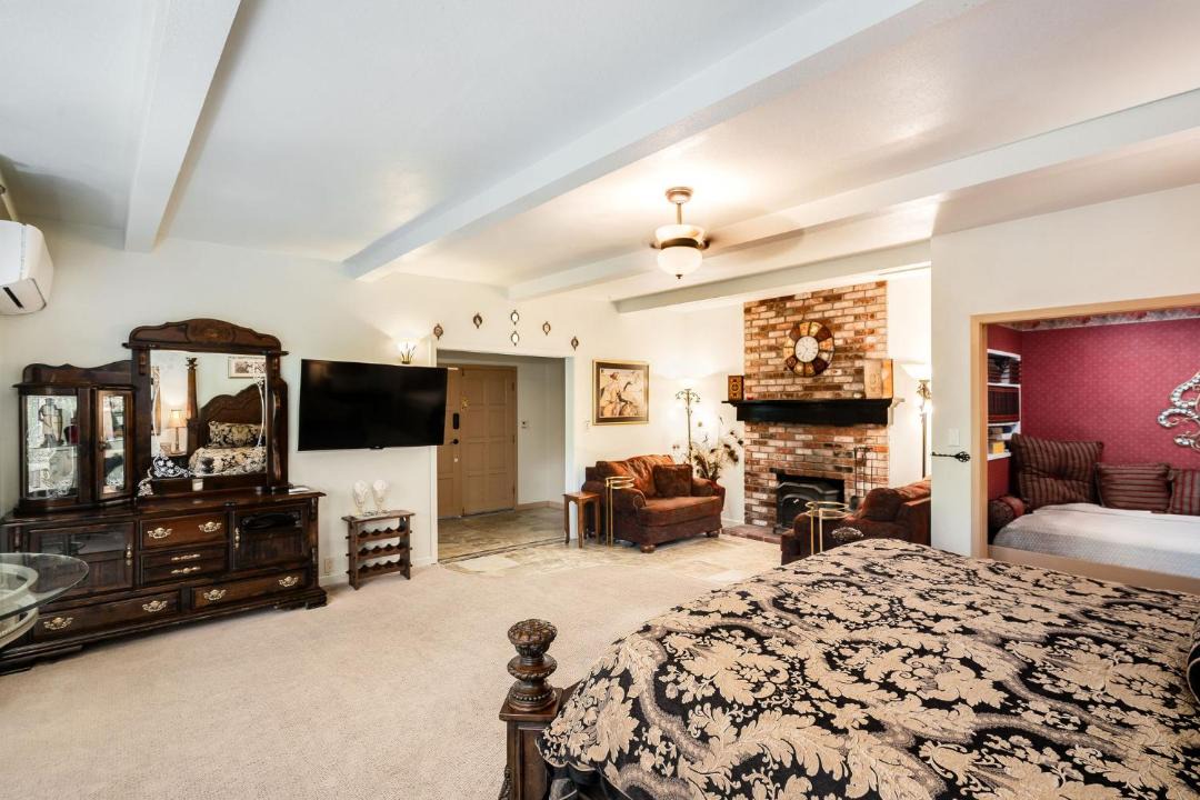 Photo of Bedroom in Calistoga
