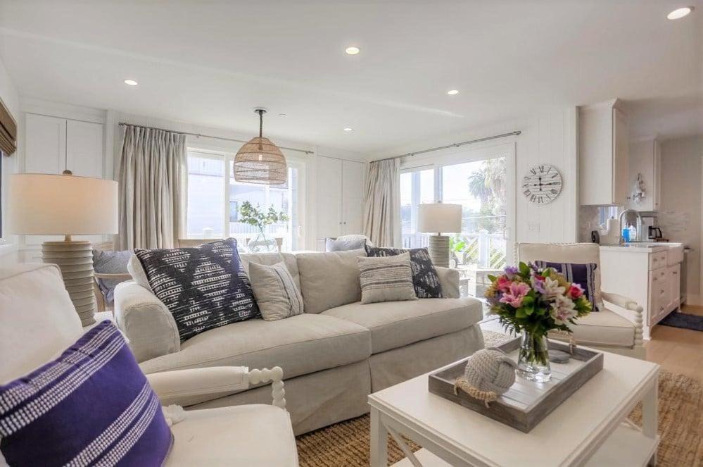 Photo of Livingroom in La Jolla Shores