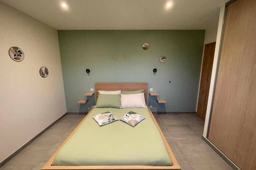 Photo of Bedroom in Taintrux