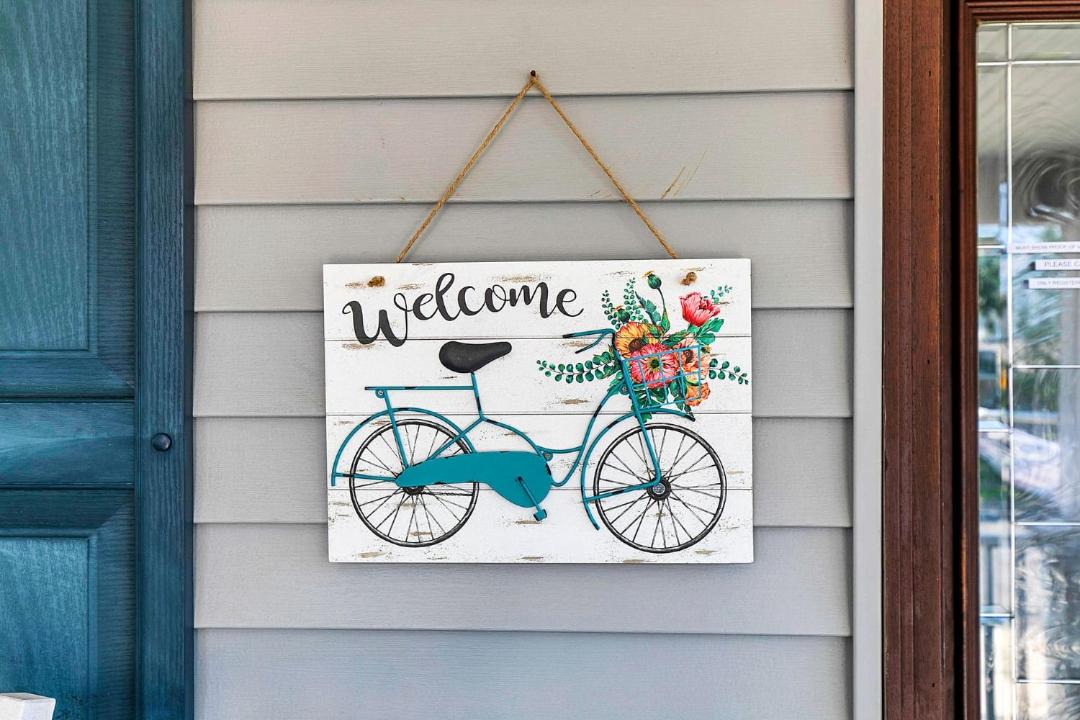 Photo of Others in Wall