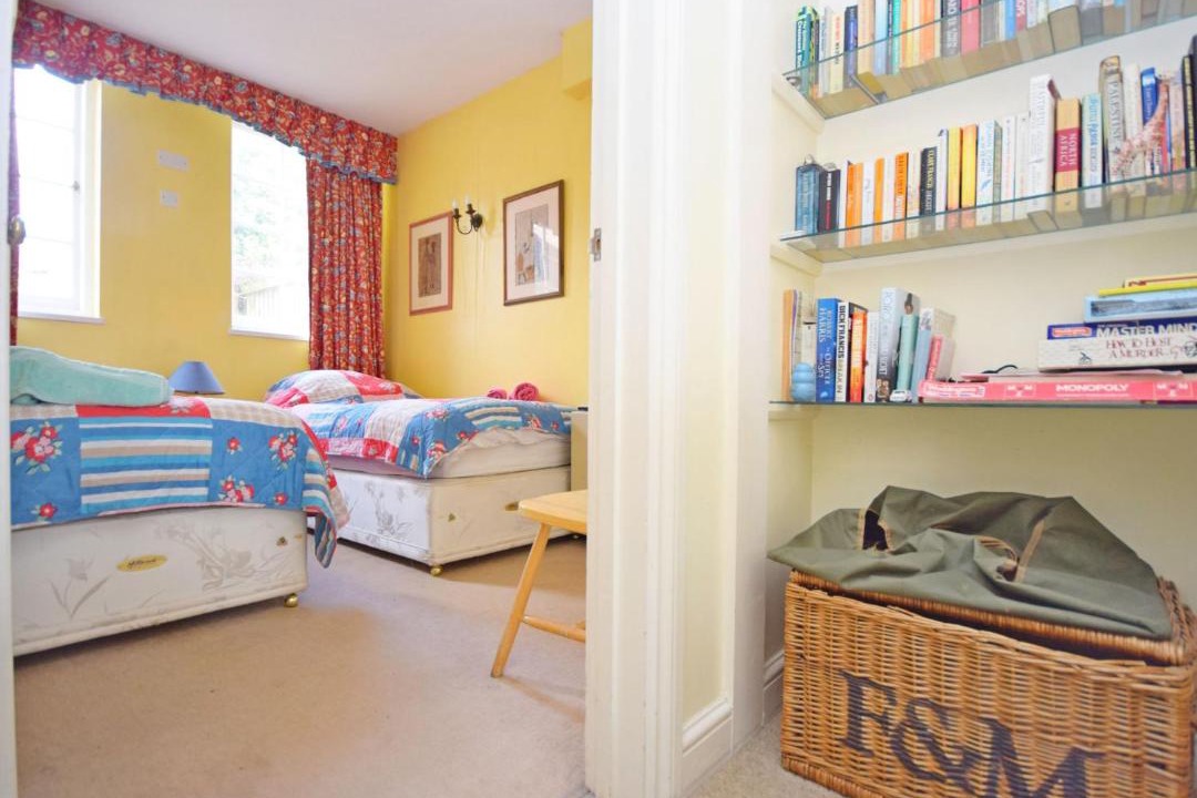 Photo of Bedroom in Compton