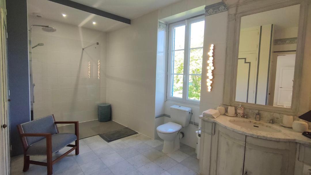 Photo of Bathroom in Levernois