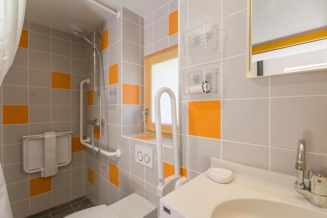 Photo of Bathroom in Leuglay