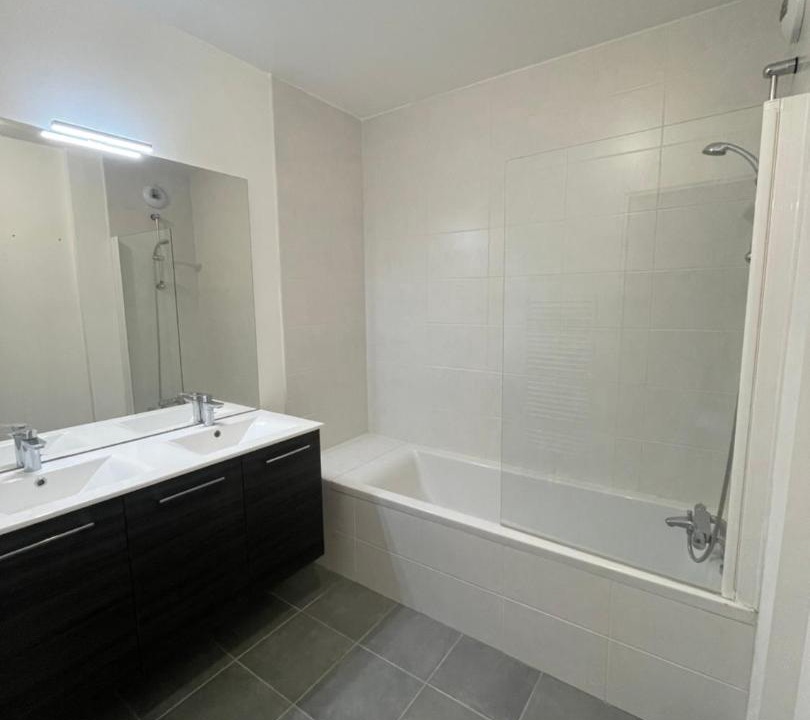 Photo of Bathroom in Downtown Le Havre