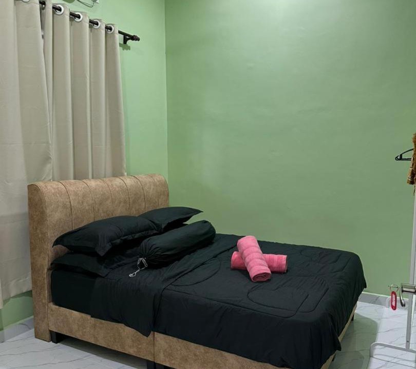 Photo of Bedroom in Kampung Padang Midin