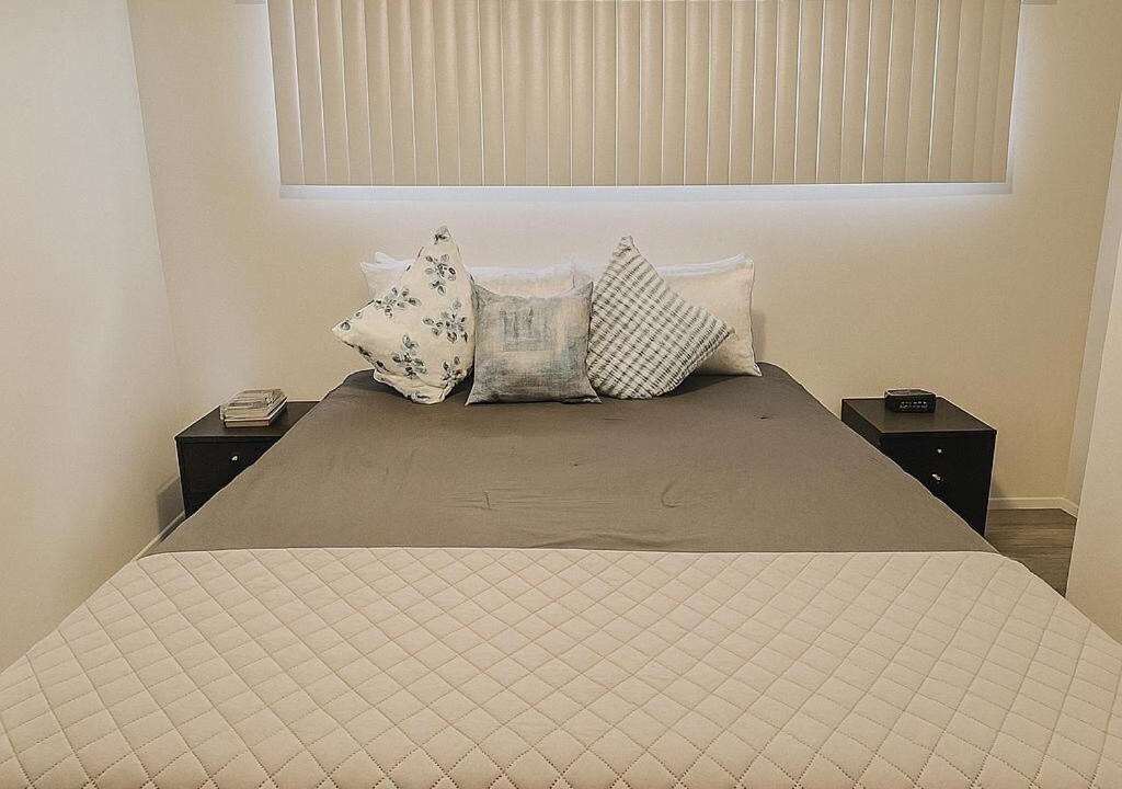 Photo of Bedroom in Oleander - Sunset