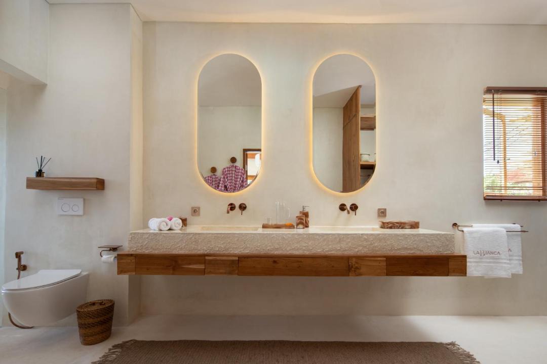 Photo of Bathroom in Mushroom Bay