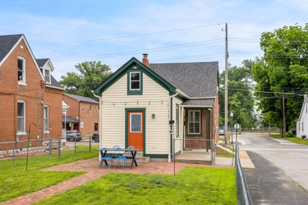 Photo of Buildings in St. Charles