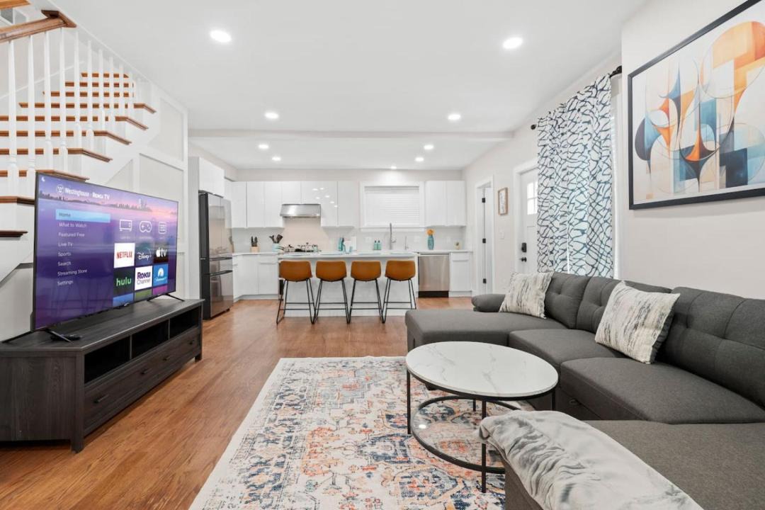 Photo of Livingroom in Allston