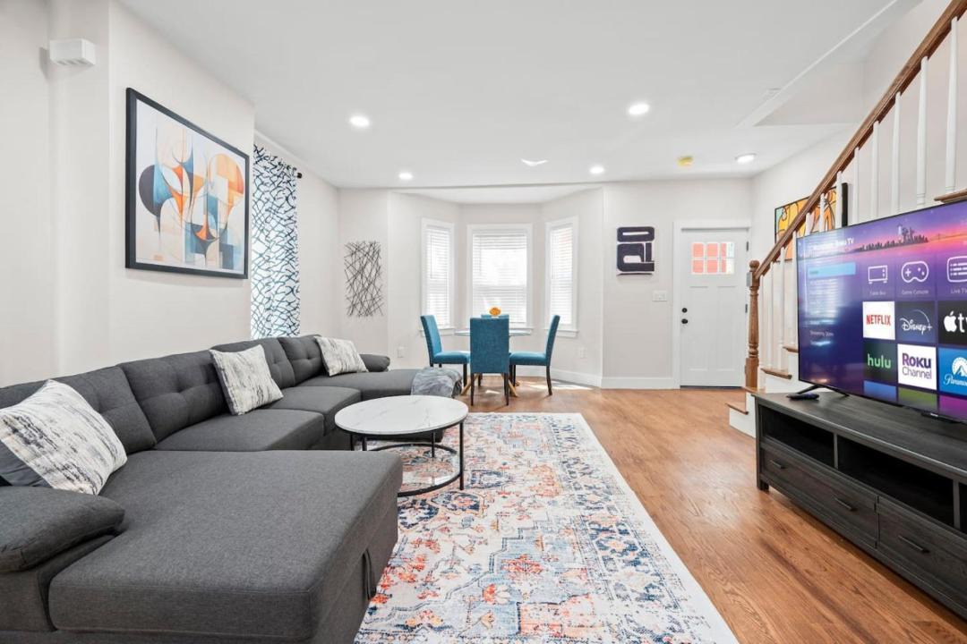 Photo of Livingroom in Allston