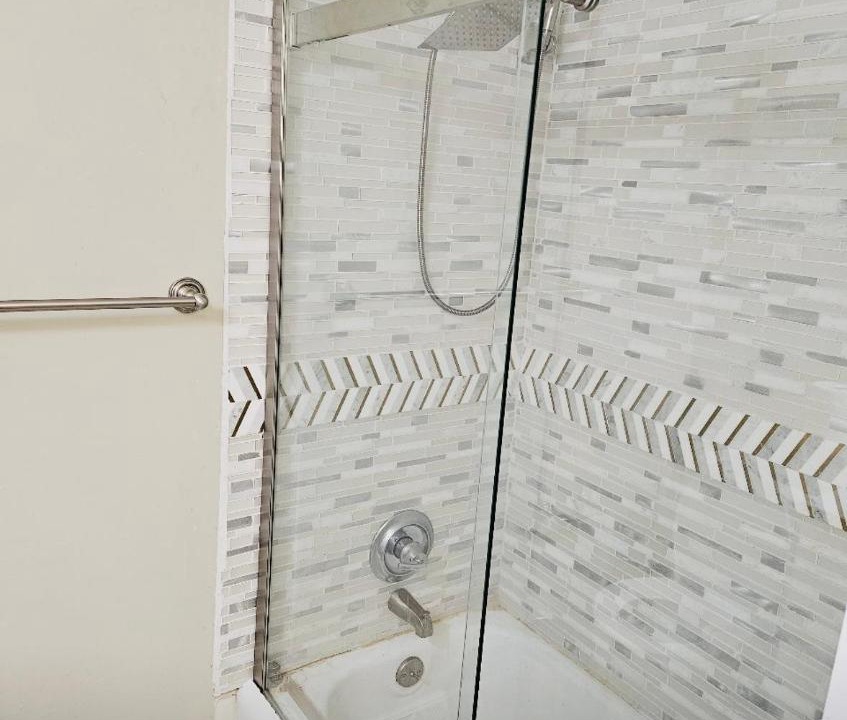 Photo of Bathroom in Monroe Heights