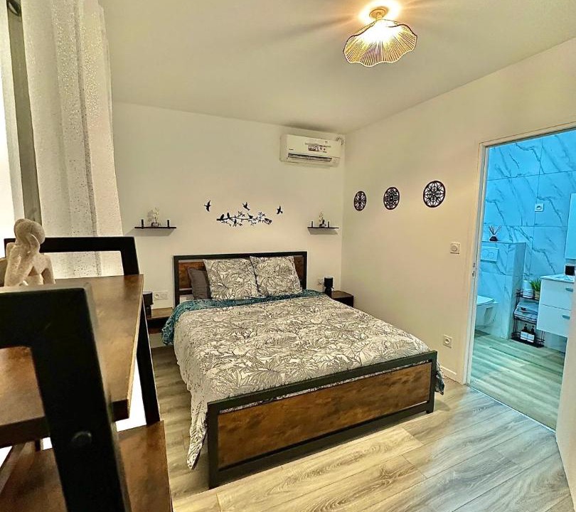 Photo of Others in Loos