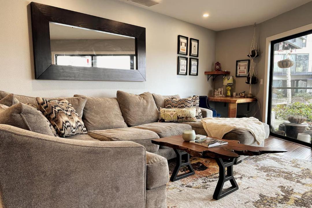 Photo of Livingroom in Old Town Chinatown