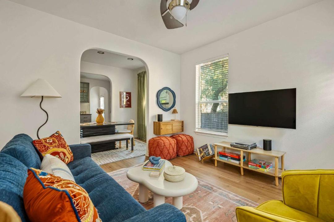 Photo of Livingroom in Chestnut