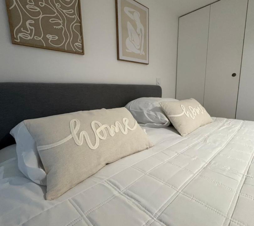 Photo of Bedroom in Boucle - Gros Caillou